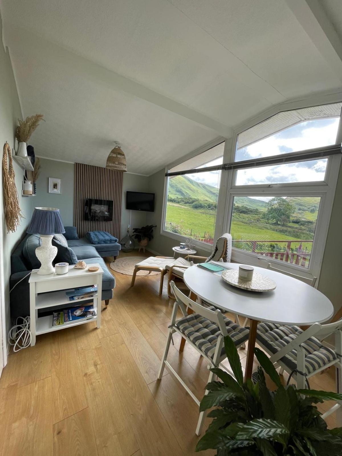 Cosy Private Chalet